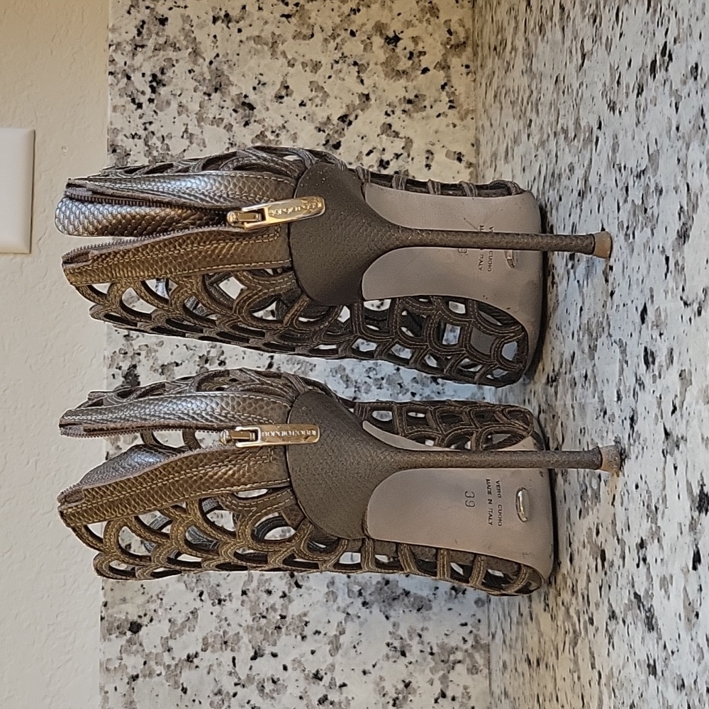 Exquisite pair of Sergio Rossi heels sz 9 - Picture 7 of 15